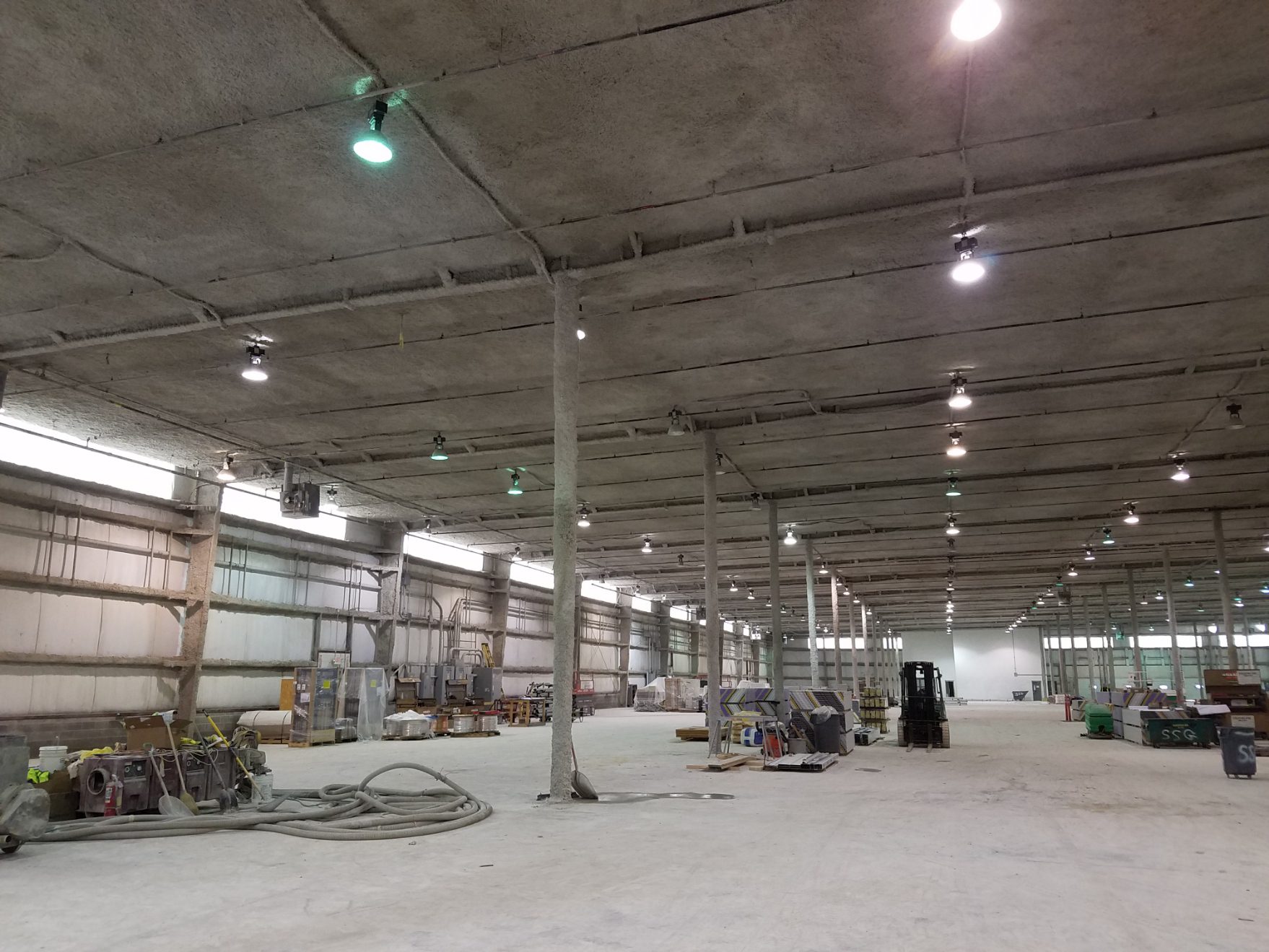 8 Warehouse, Protecs Construction, Spray _XqCK 8 Warehouse, Protecs Construction, Spray _XqCK